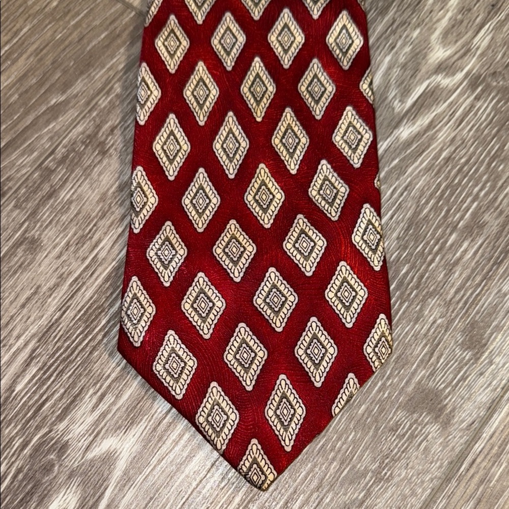 Bravini Red and Cream Geometric Pattern Tie